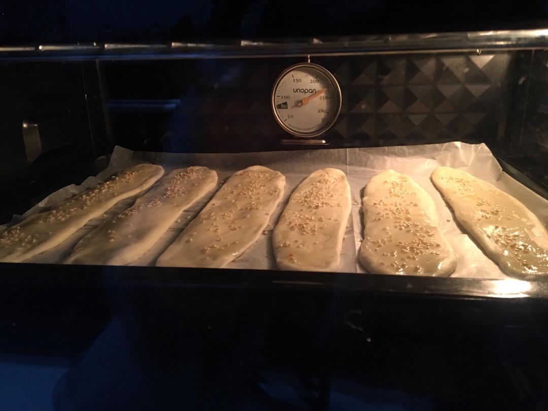 不用发面，简单易做，酥脆可口的空心糖烧饼