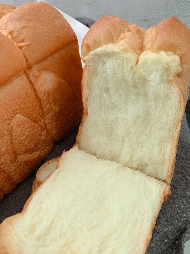 鲜奶液种超熟吐司