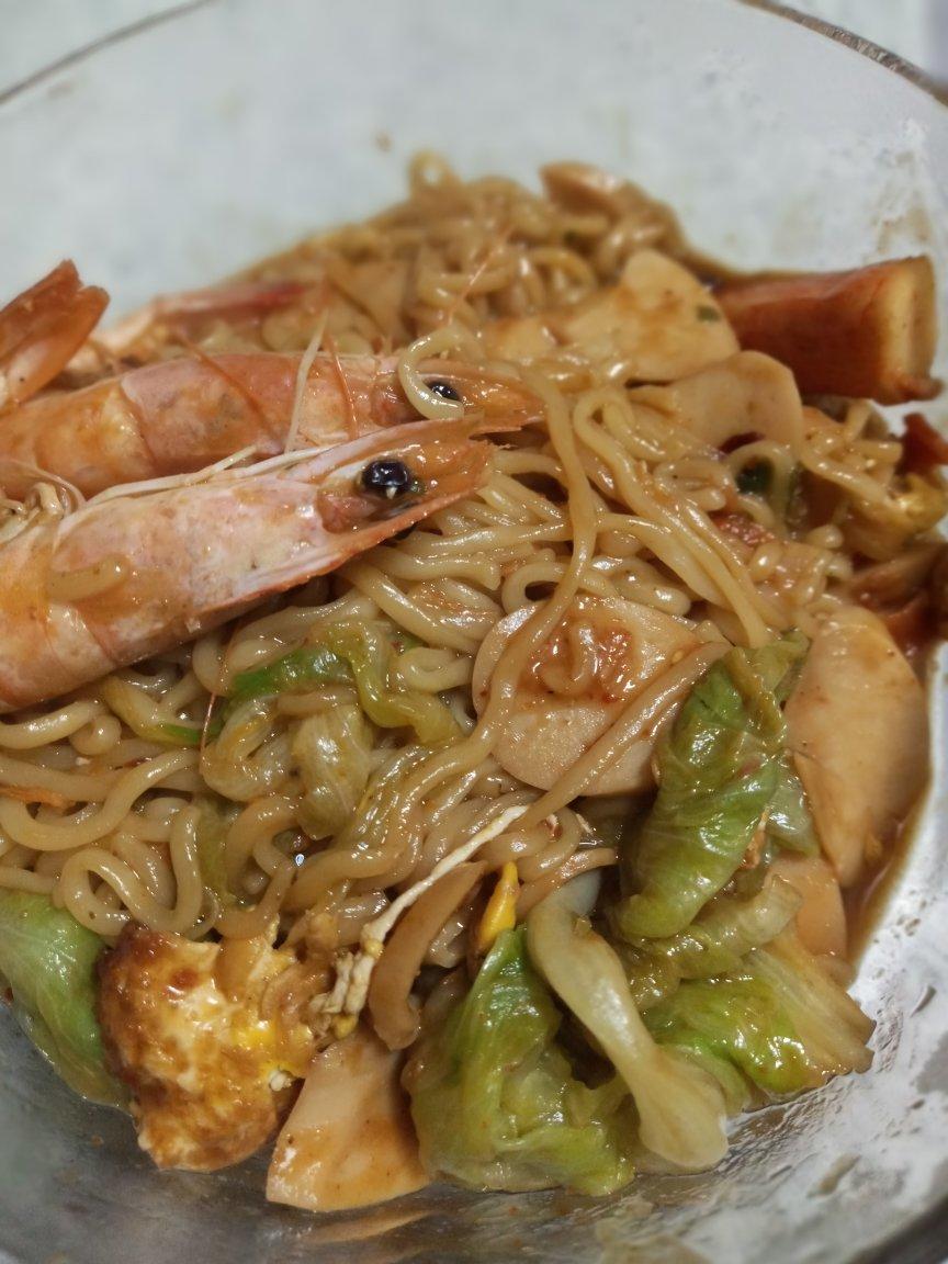 路边摊风味炒方便面