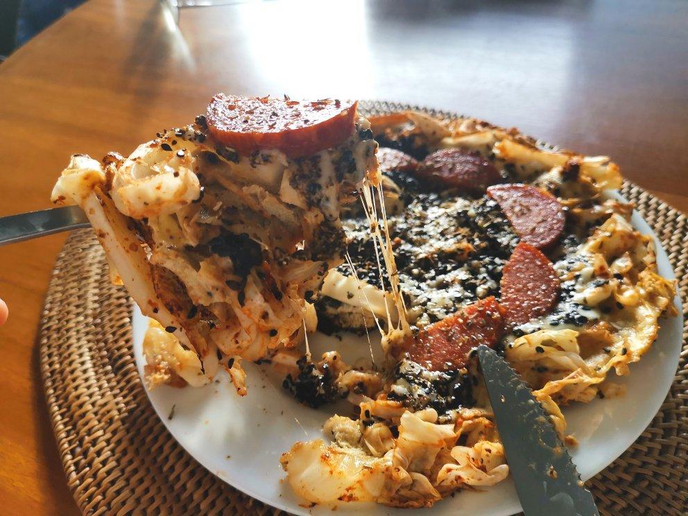 Keto pizza looking Omenlette:p