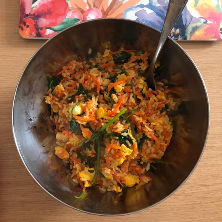 香菇胡萝卜蛋炒饭