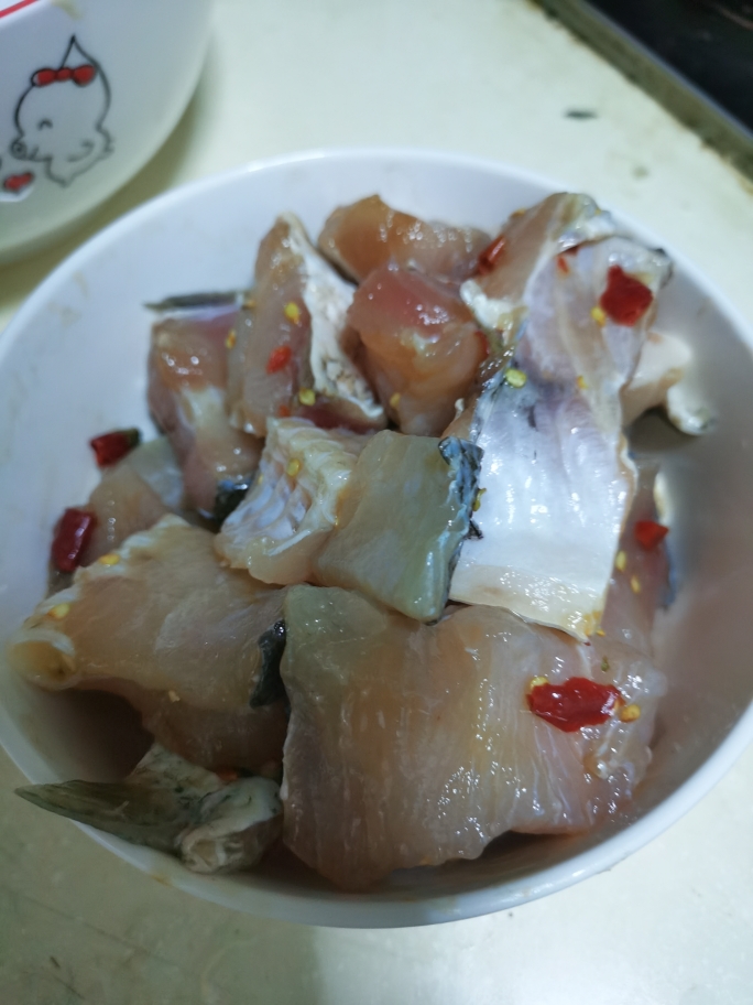 商城名菜—筒鲜鱼的做法 步骤2