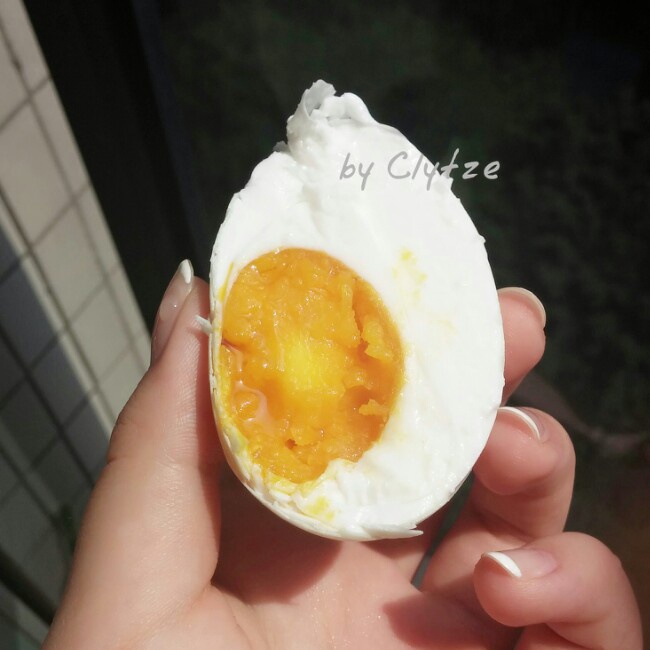 朴素的咸鸭蛋