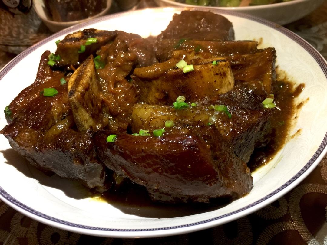 胡萝卜炖牛排骨