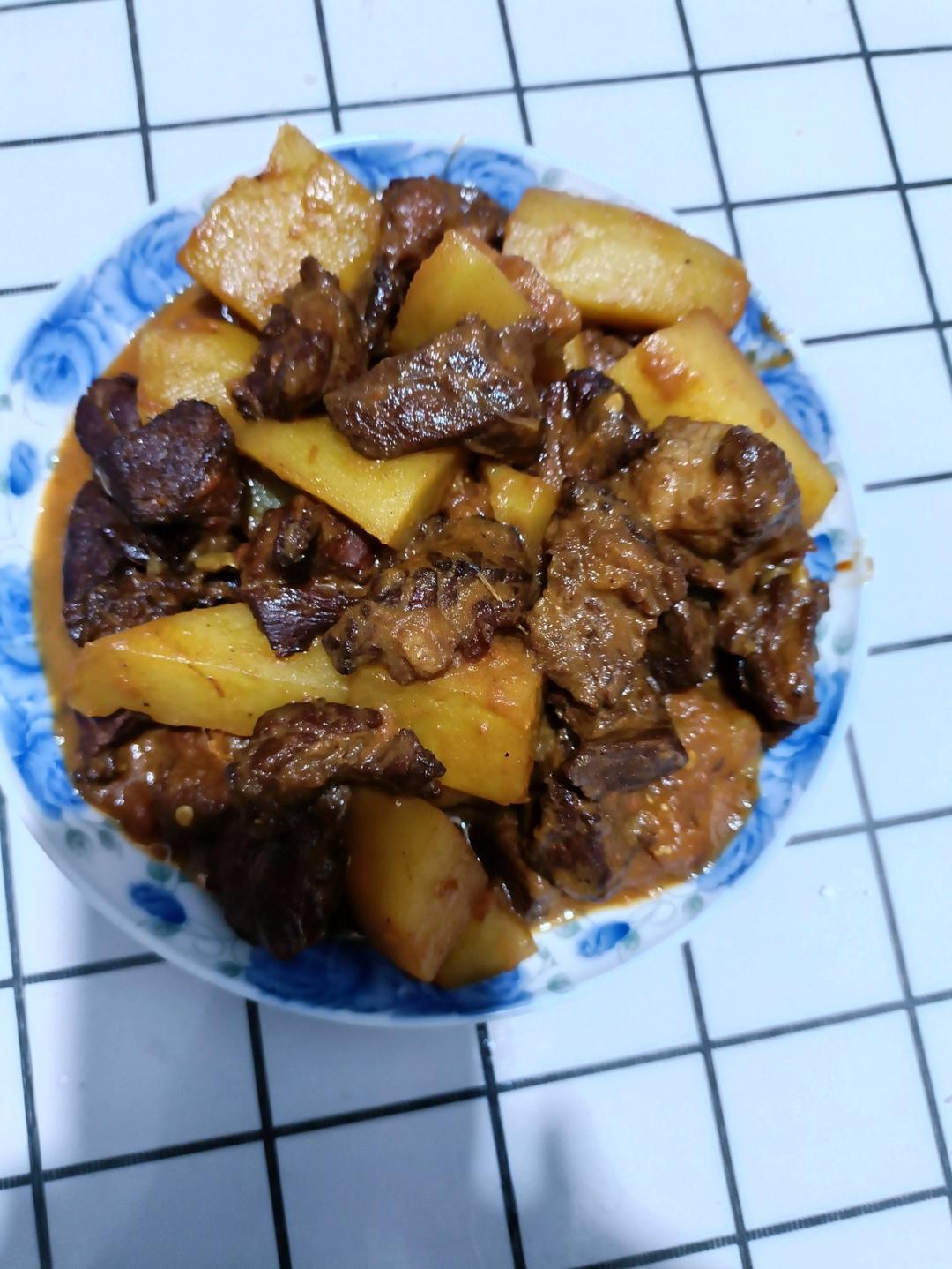 番茄土豆炖牛腩