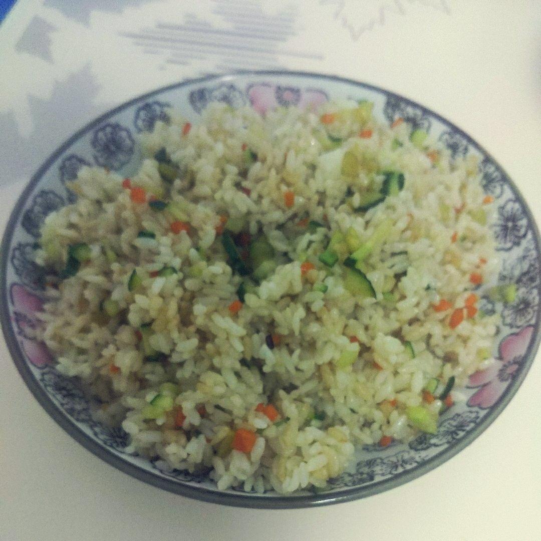 不正宗的扬州炒饭（家常版）