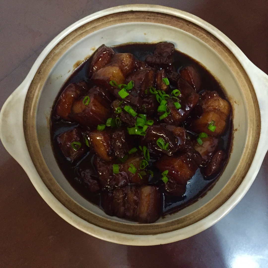 吃着碗里望着锅里的红烧肉