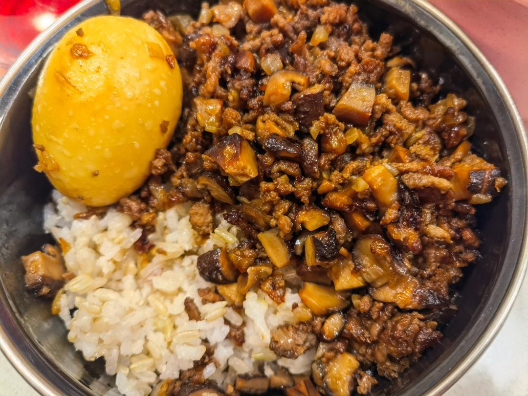 好吃到停不下来的卤肉饭