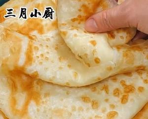 烙饼不硬的小窍门 掌握了你也能看出柔软多层凉了不硬的小油饼的做法 步骤7