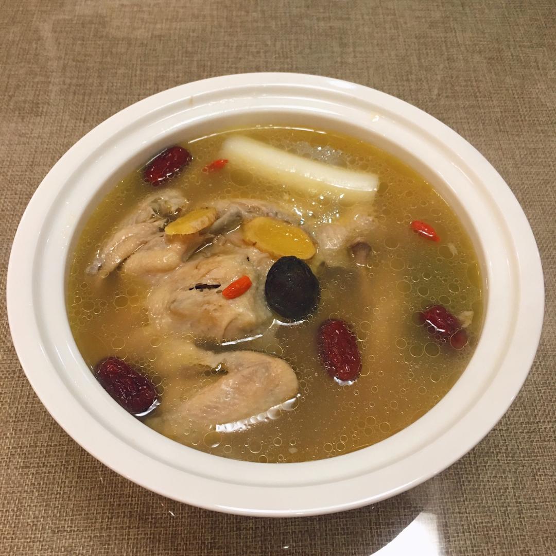 家常炖汤 小鸡炖蘑菇