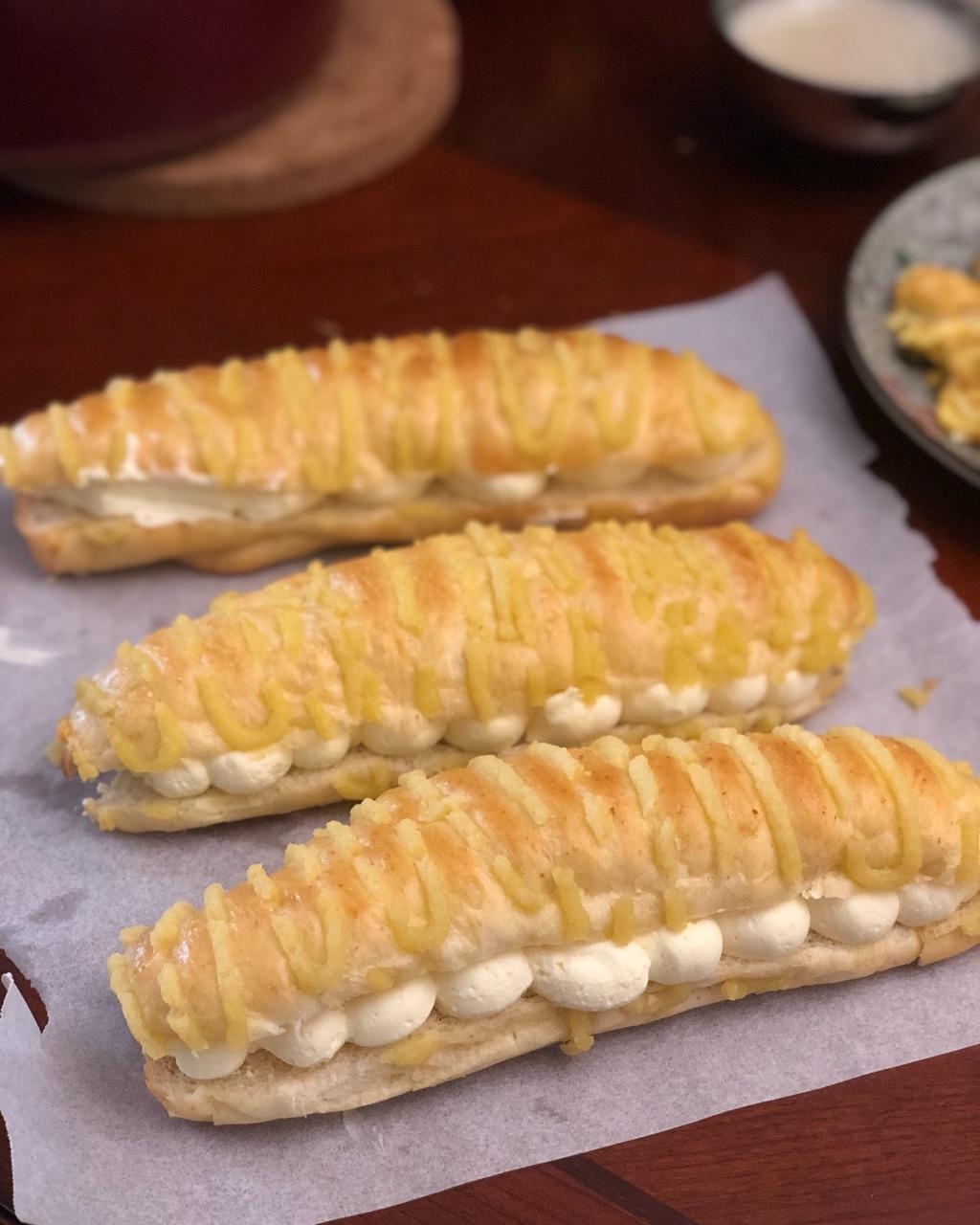 奶油毛毛虫面包