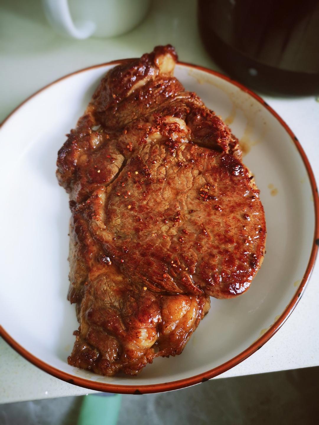 董董咚咚哒做的好吃到哭的煎牛排