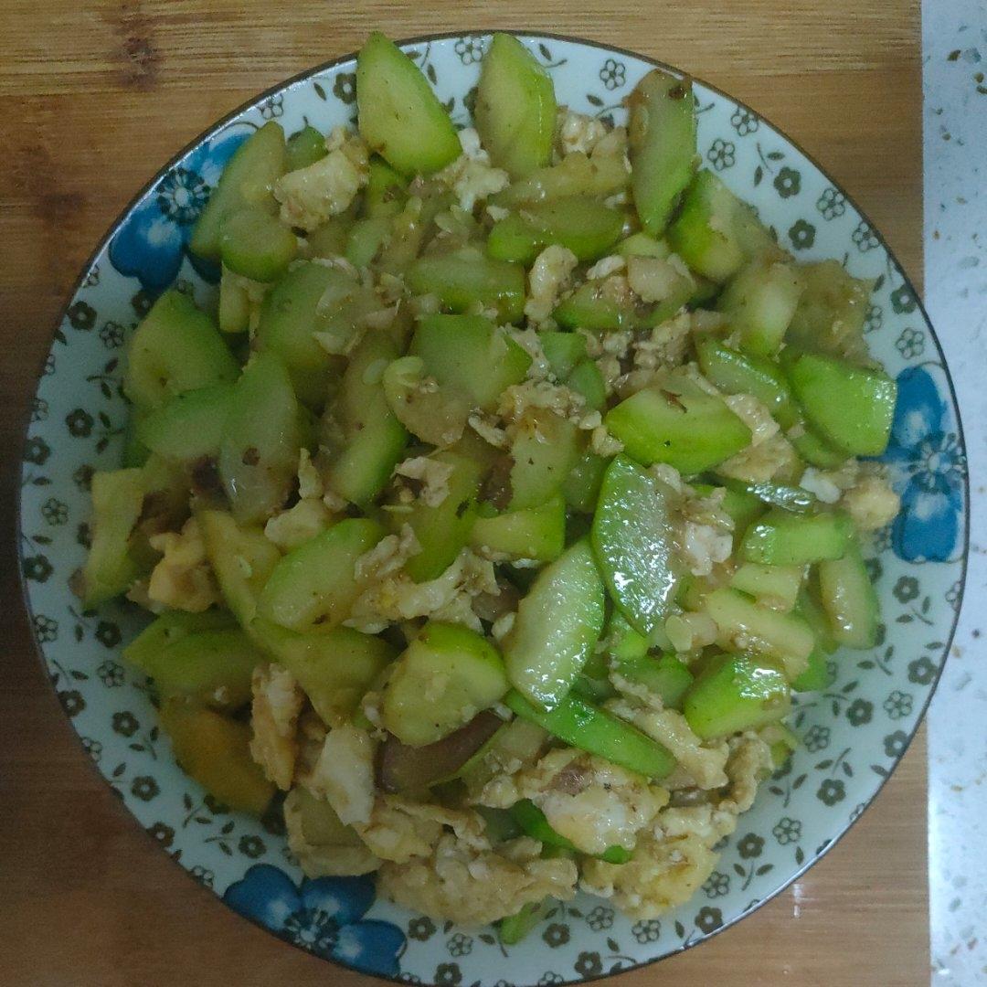 清香的西葫芦炒鸡蛋