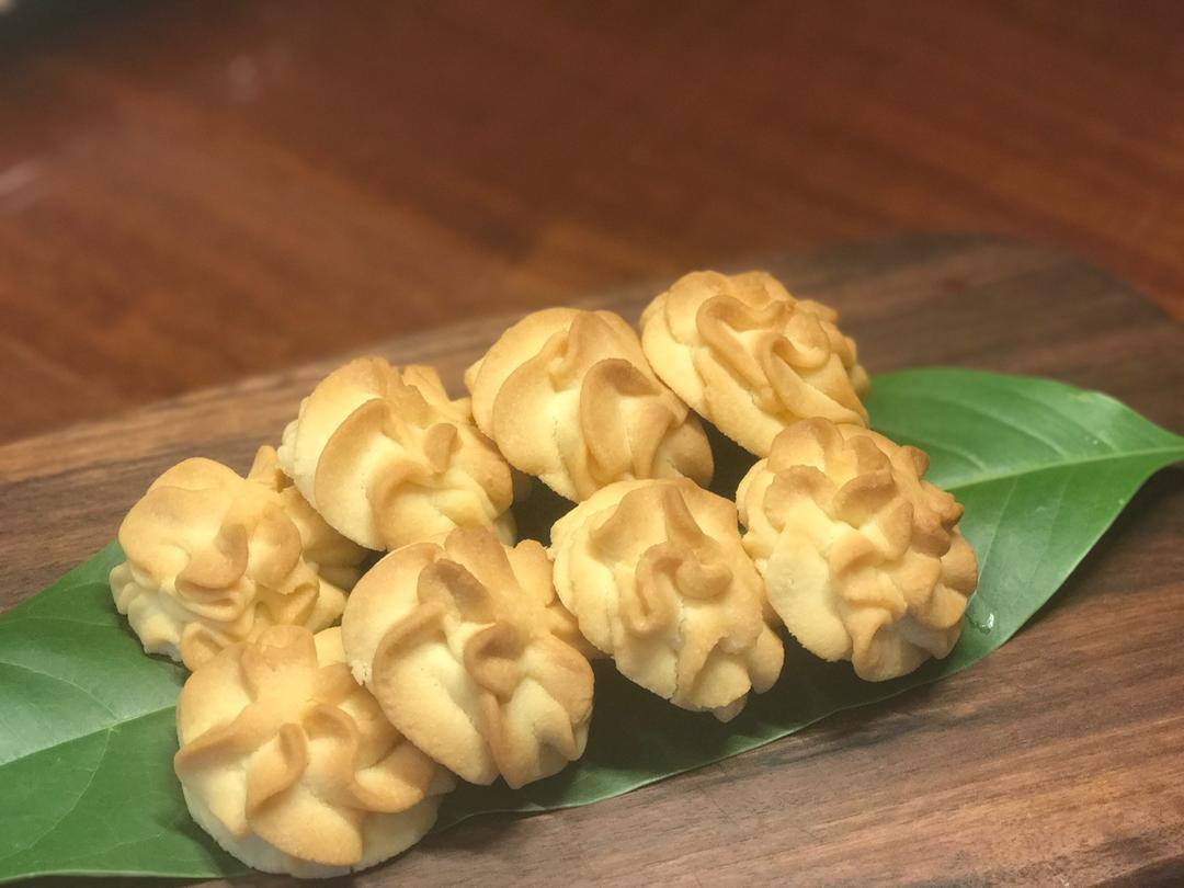 一抿即化酥到掉渣的珍妮曲奇云顶小花/烘焙视频饼干篇1