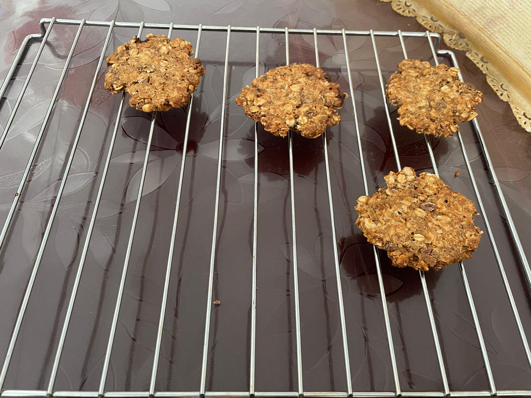 素食:有机燕麦芝麻大饼干