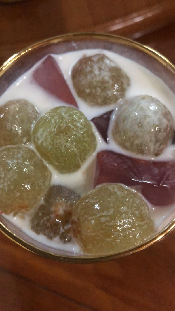 萄之夭夭🍹水果葡萄果冻撞奶