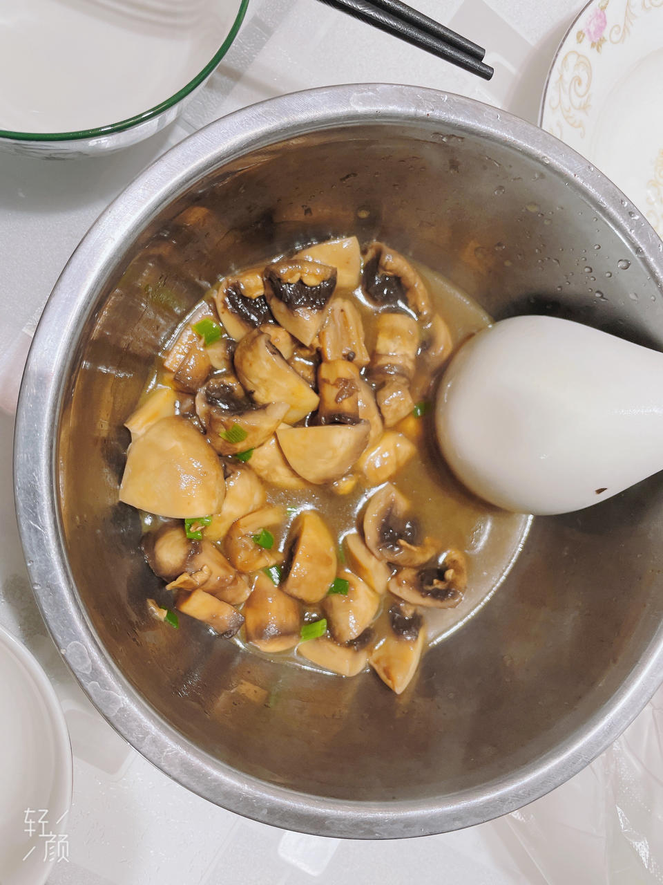 鲜掉眉毛口蘑汤