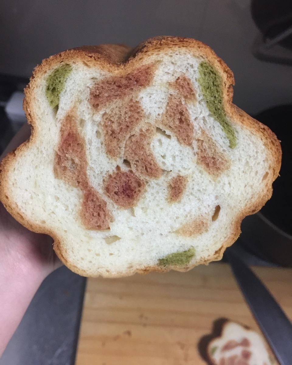 玫瑰花插画吐司