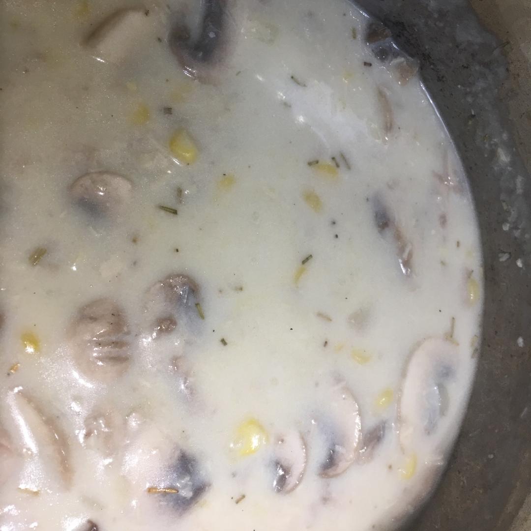 鸡茸奶油蘑菇汤