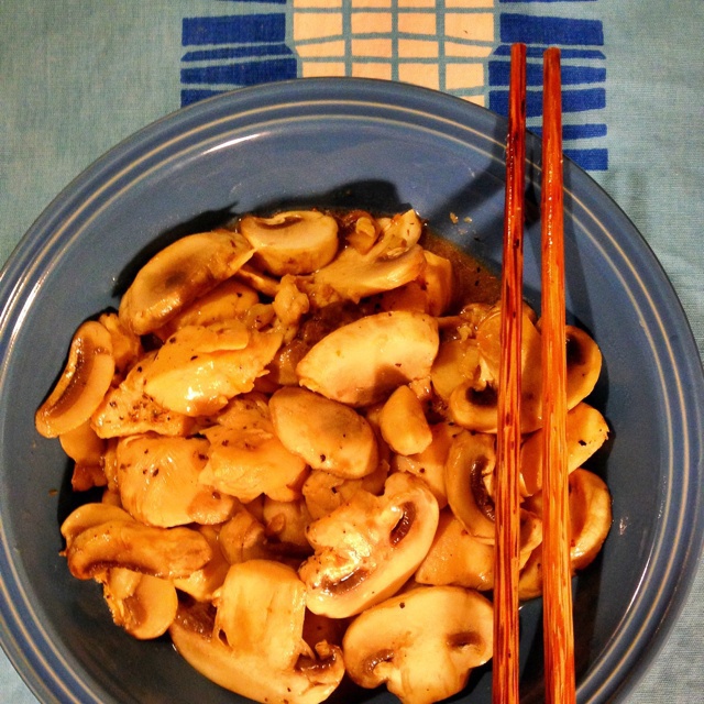 低卡减脂瘦身餐——杏鲍菇煎炒鸡胸肉