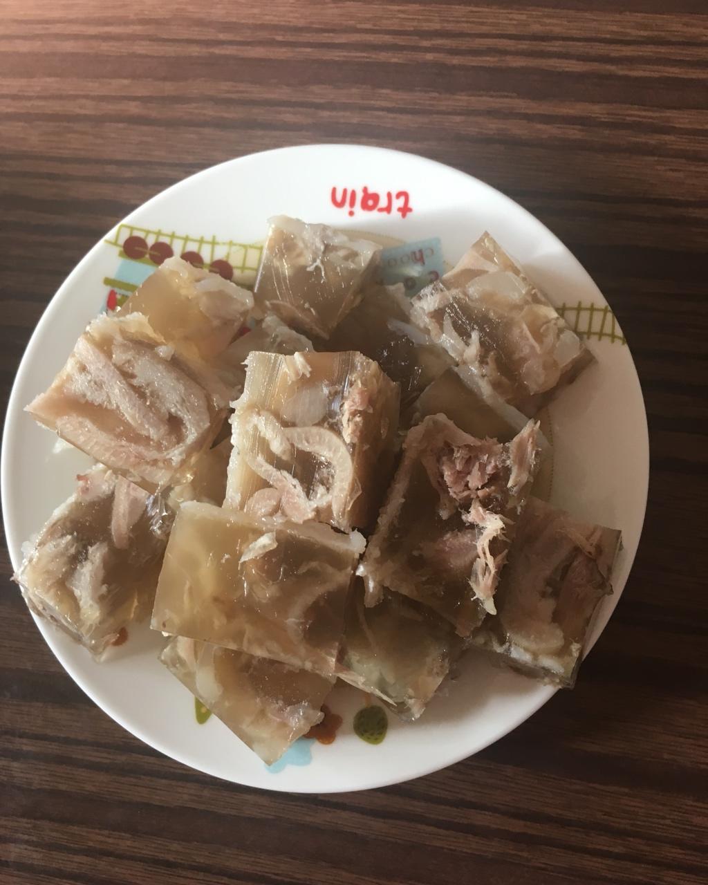 堂妈教你做年夜饭必吃———猪蹄冻