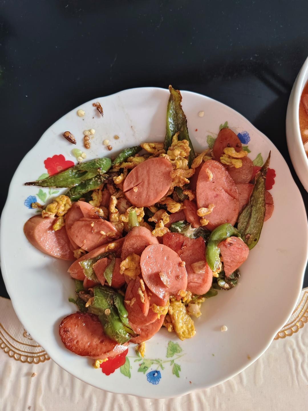 青椒火腿炒鸡蛋