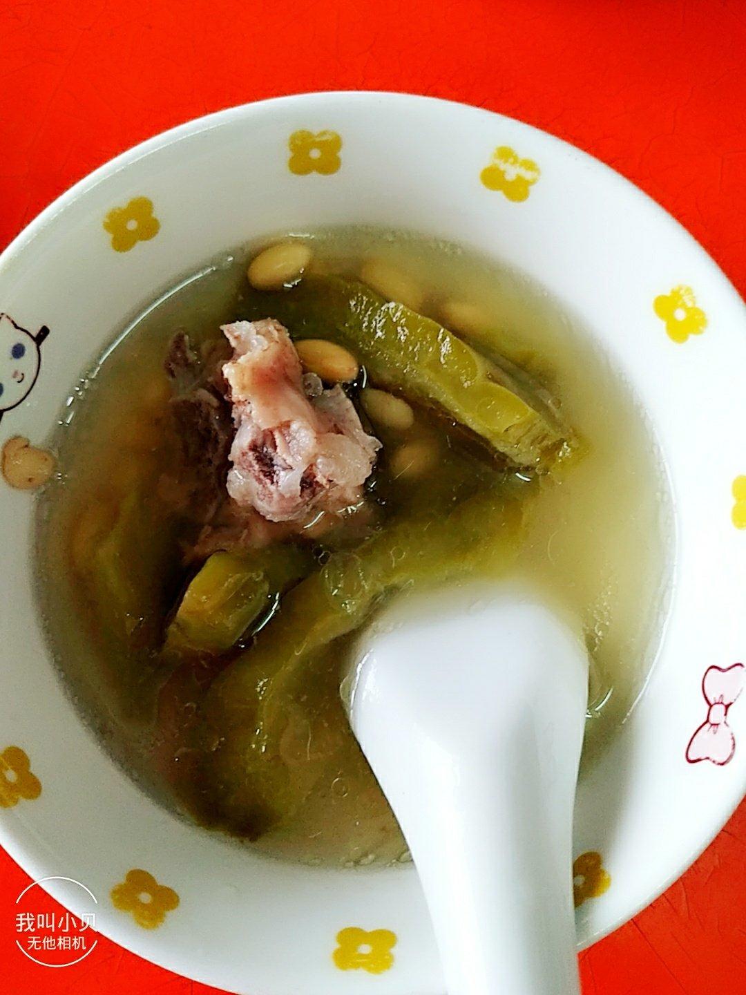 黄豆苦瓜排骨汤