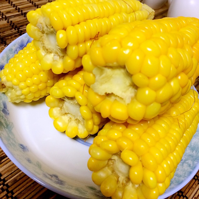 清煮甜玉米