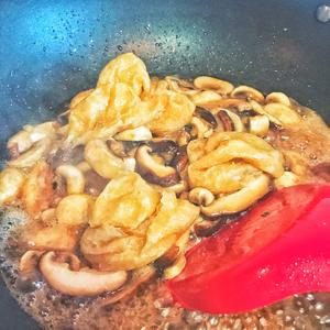 江南菜——蚝油双菇油面筋的做法 步骤7