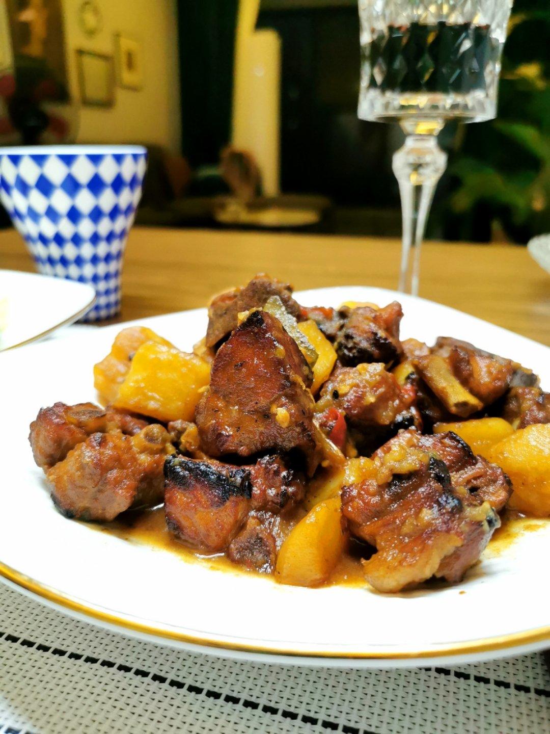 红烧排骨炖土豆