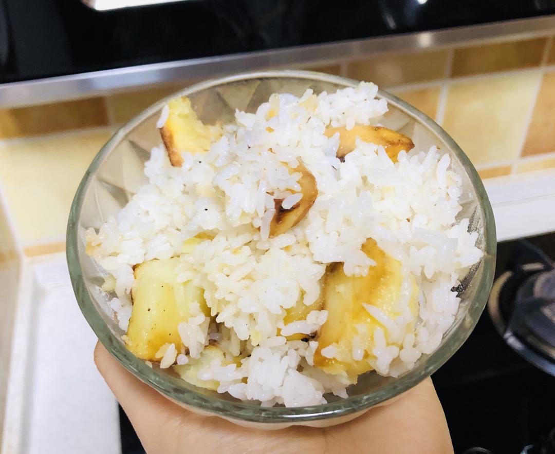 洋芋饭-焦香锅巴土豆焖饭