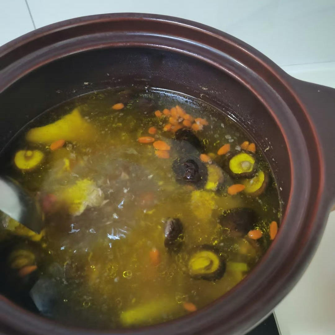 砂锅老母鸡汤，超简单教程～！