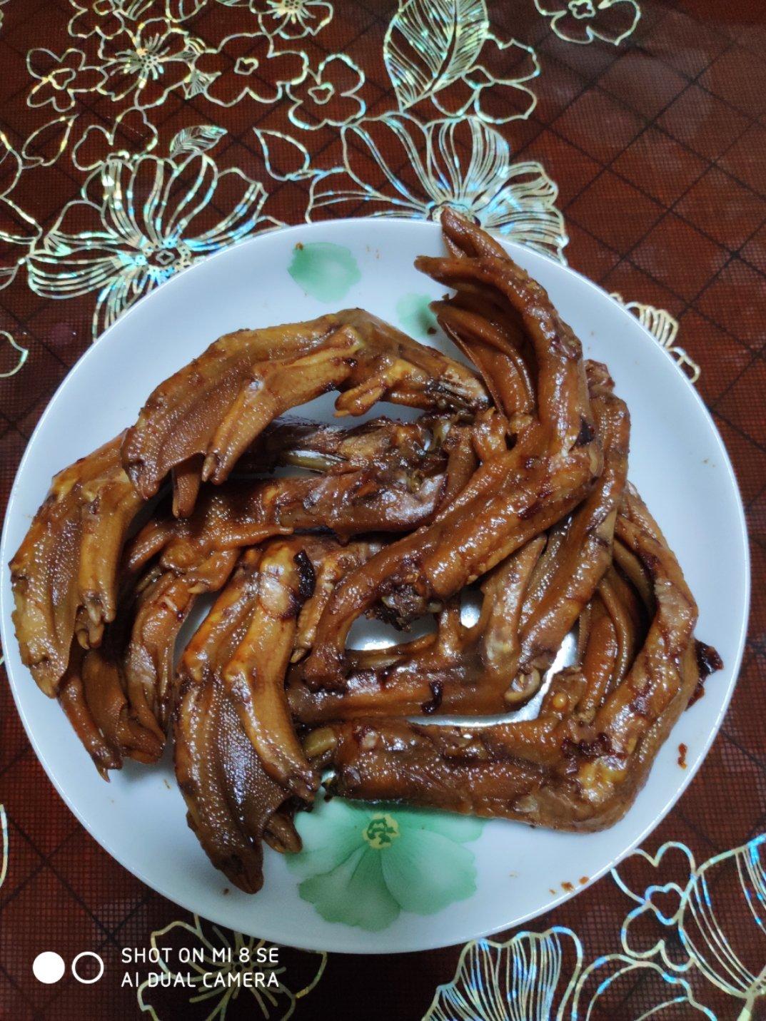 香卤鸭掌（好吃得不得了）