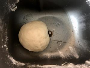 炸厨房|面包机做的云南火腿披萨的做法 步骤2