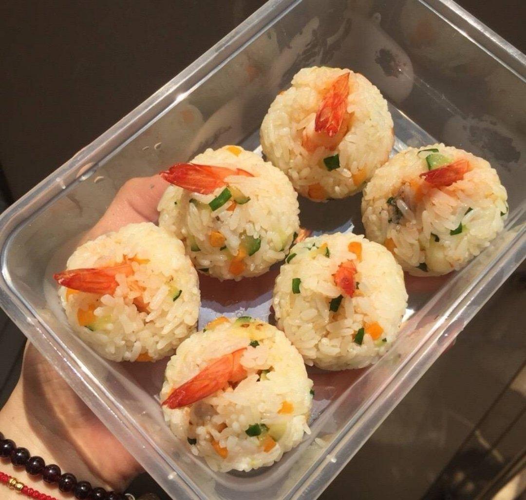 便当系列-凤尾虾饭团🍙