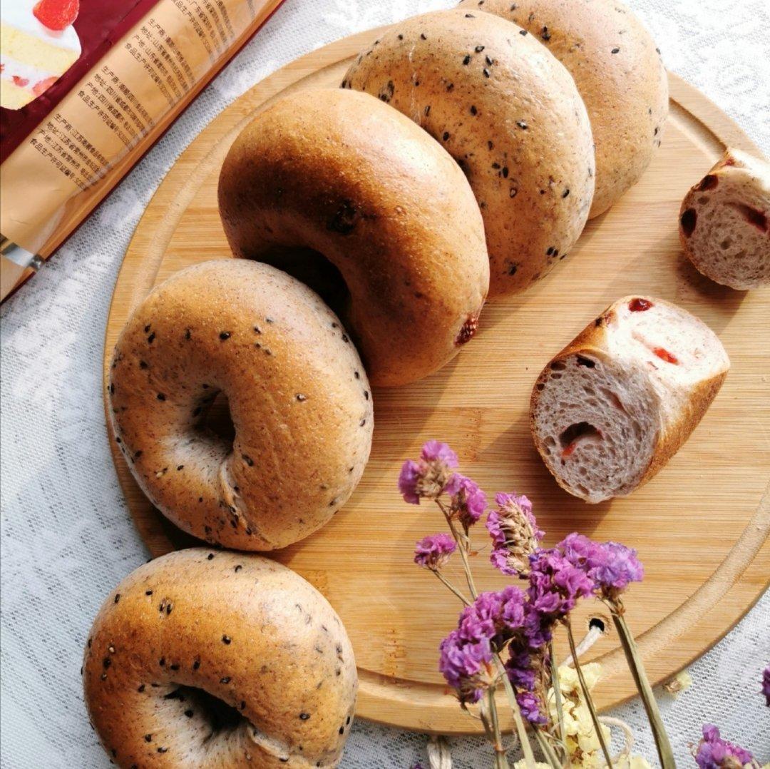 全麦蔓越莓奶酪贝果