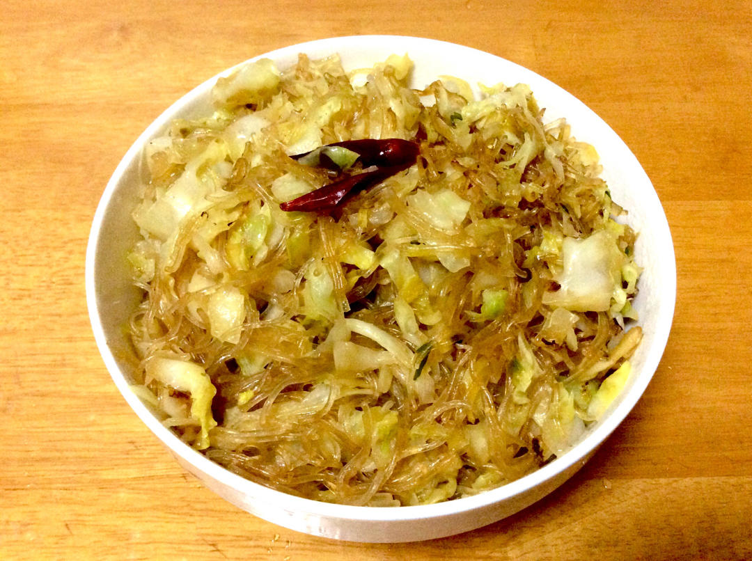 卷心菜炒粉丝 Glass noodles with Cabbage