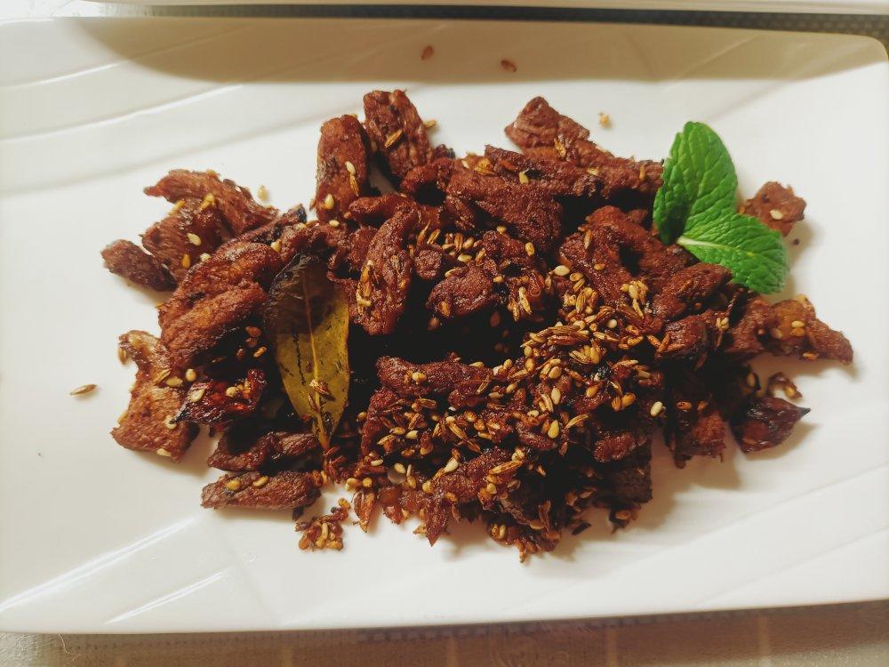 一串接一串，才发现牛肉这样吃，有滋更有味！——牙签牛肉