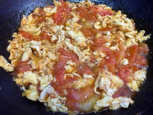 蒜香鸡排番茄炒蛋焗饭的做法 步骤2