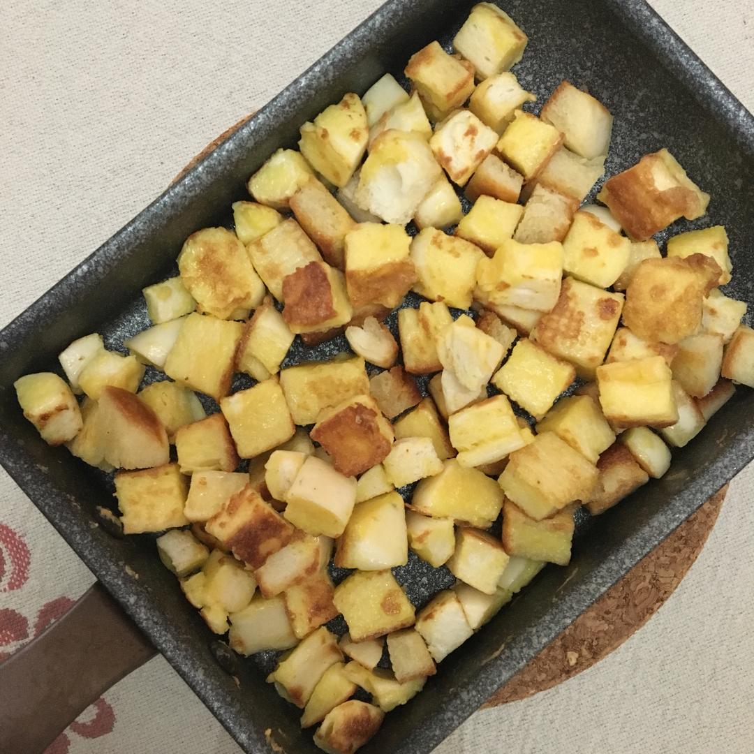 #舌尖上的庄瘦厨房#馒头吐司丁