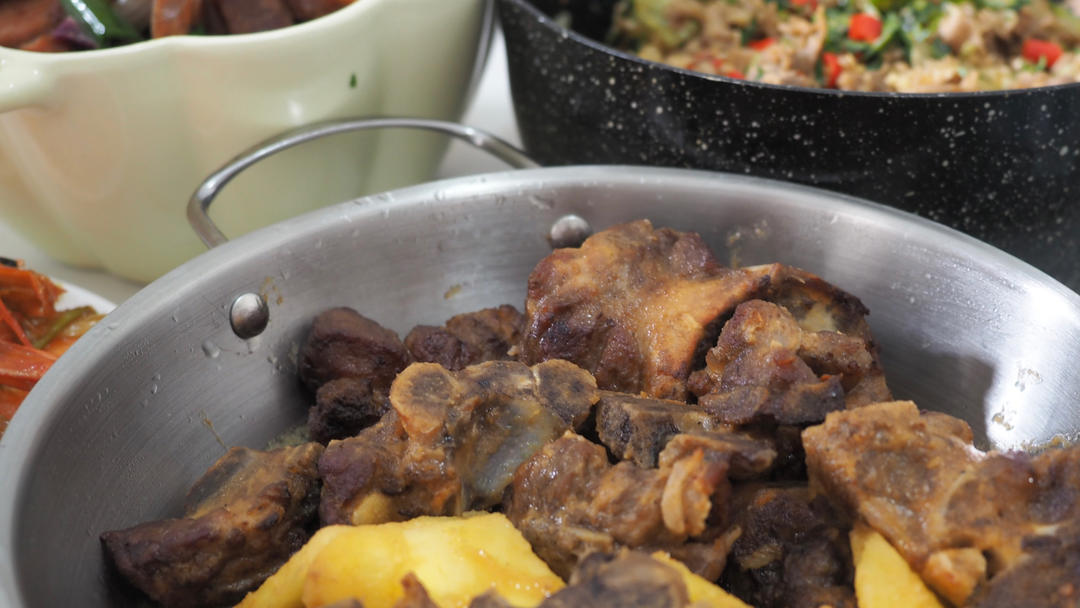 【菠萝烤猪肋排】不开火不洗碗，这菜太省心了！随手一做开胃下饭！