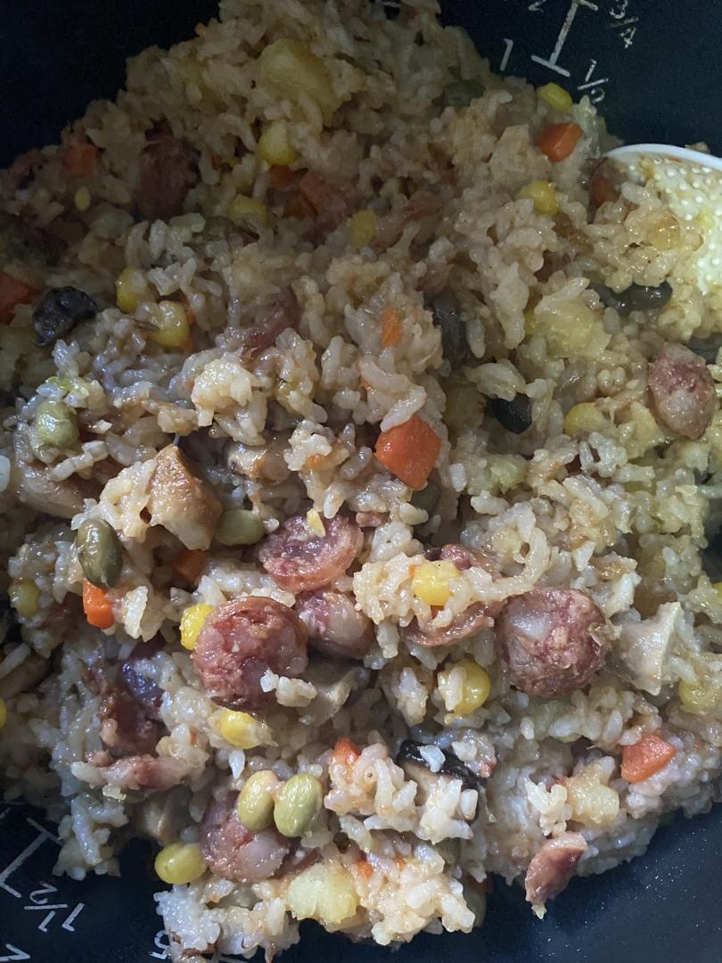 懒人必备～电饭煲腊肠焖饭