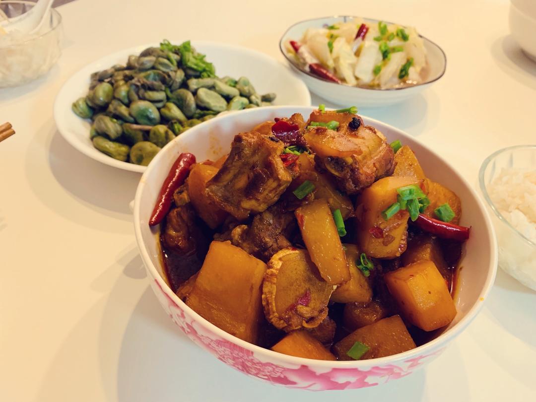 川味土豆烧排骨