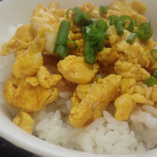 《食戟之灵》乔装生蛋拌饭