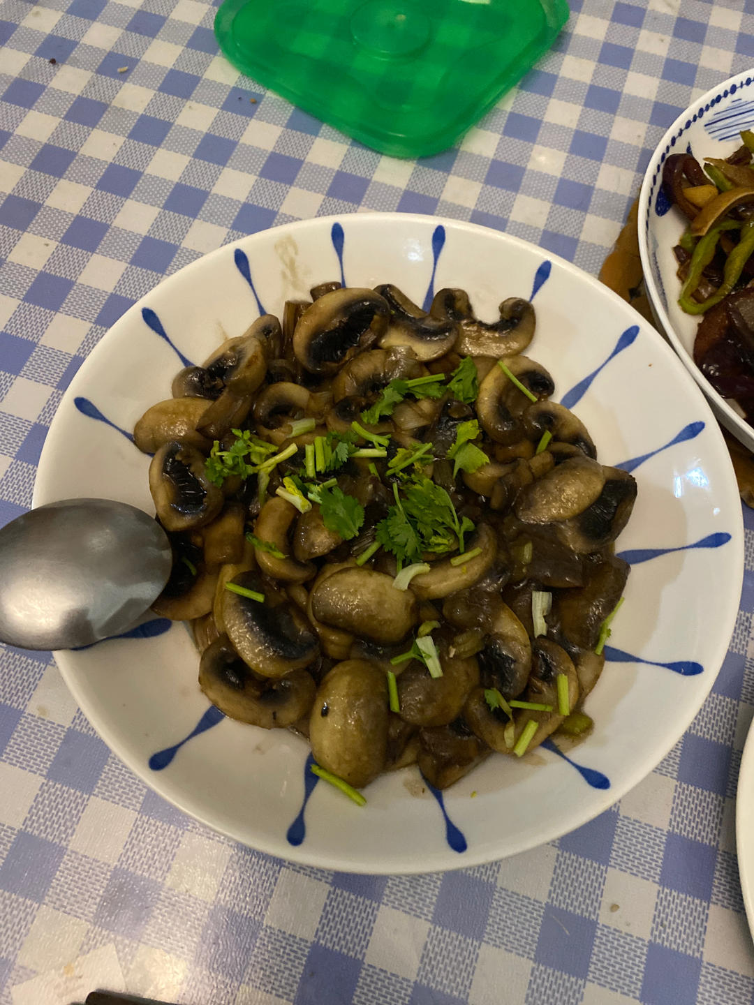 “鲜”美的简单快手菜——素炒鲜口蘑