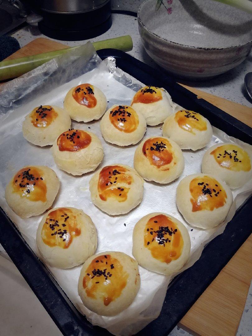 排四个小时队也买不到的鲜肉月饼，秘诀是放麻油！