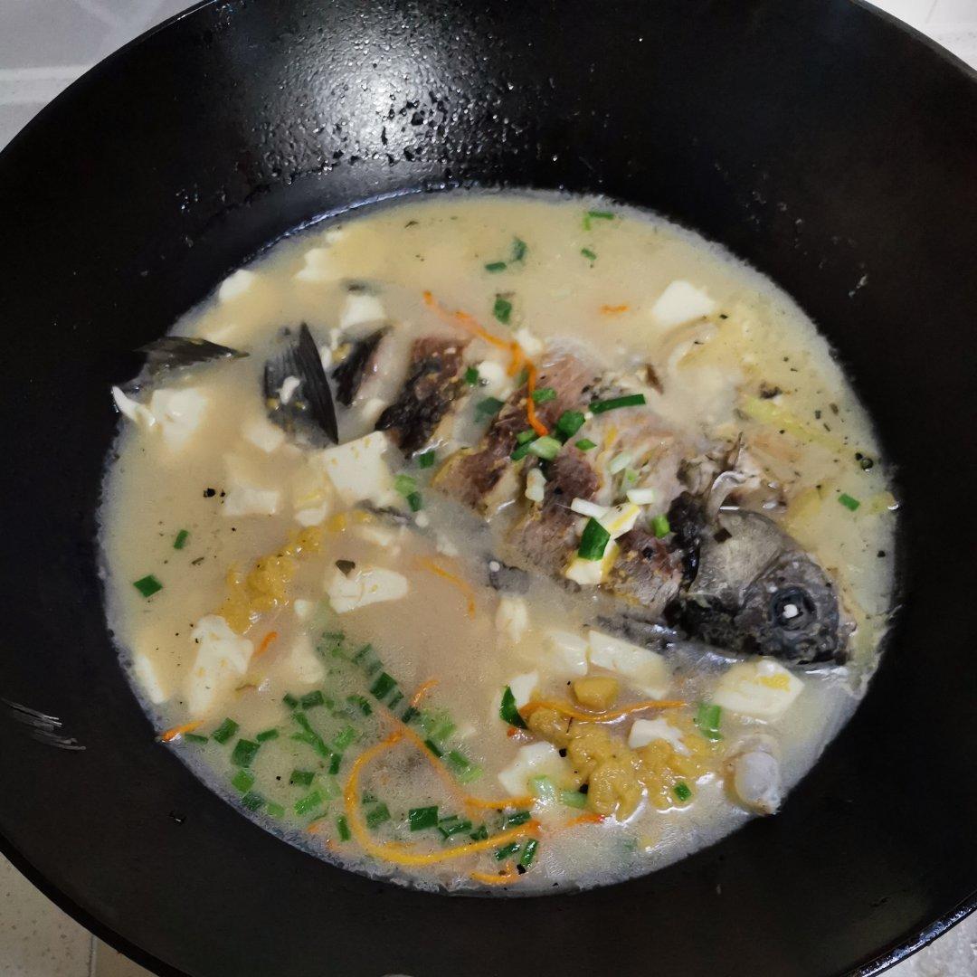 奶白鲫鱼豆腐汤|一条鱼最后的温柔