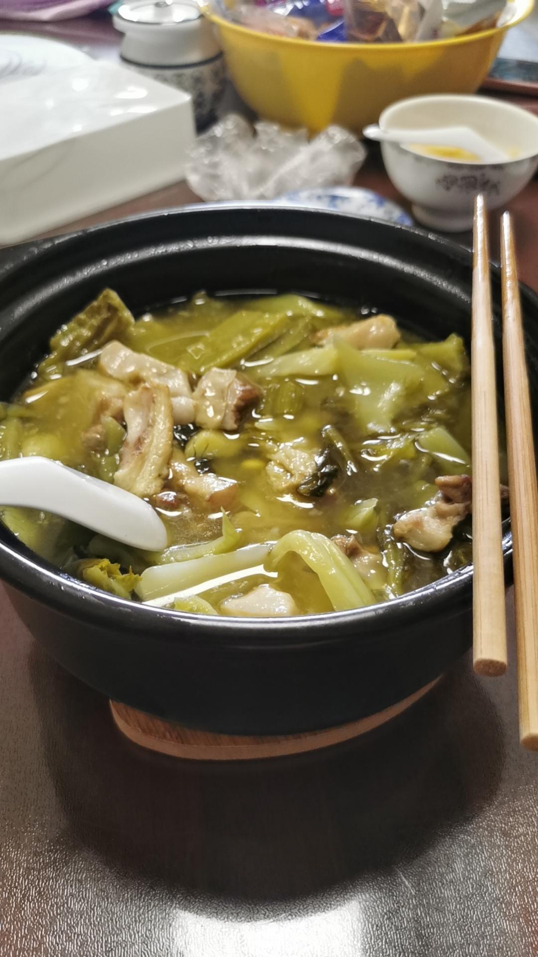 夏日开胃菜：咸菜苦瓜煲