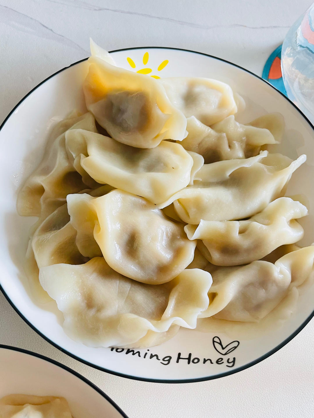 爆汁牛肉芹菜饺子🥟（附牛肉馅不干柴方法）
