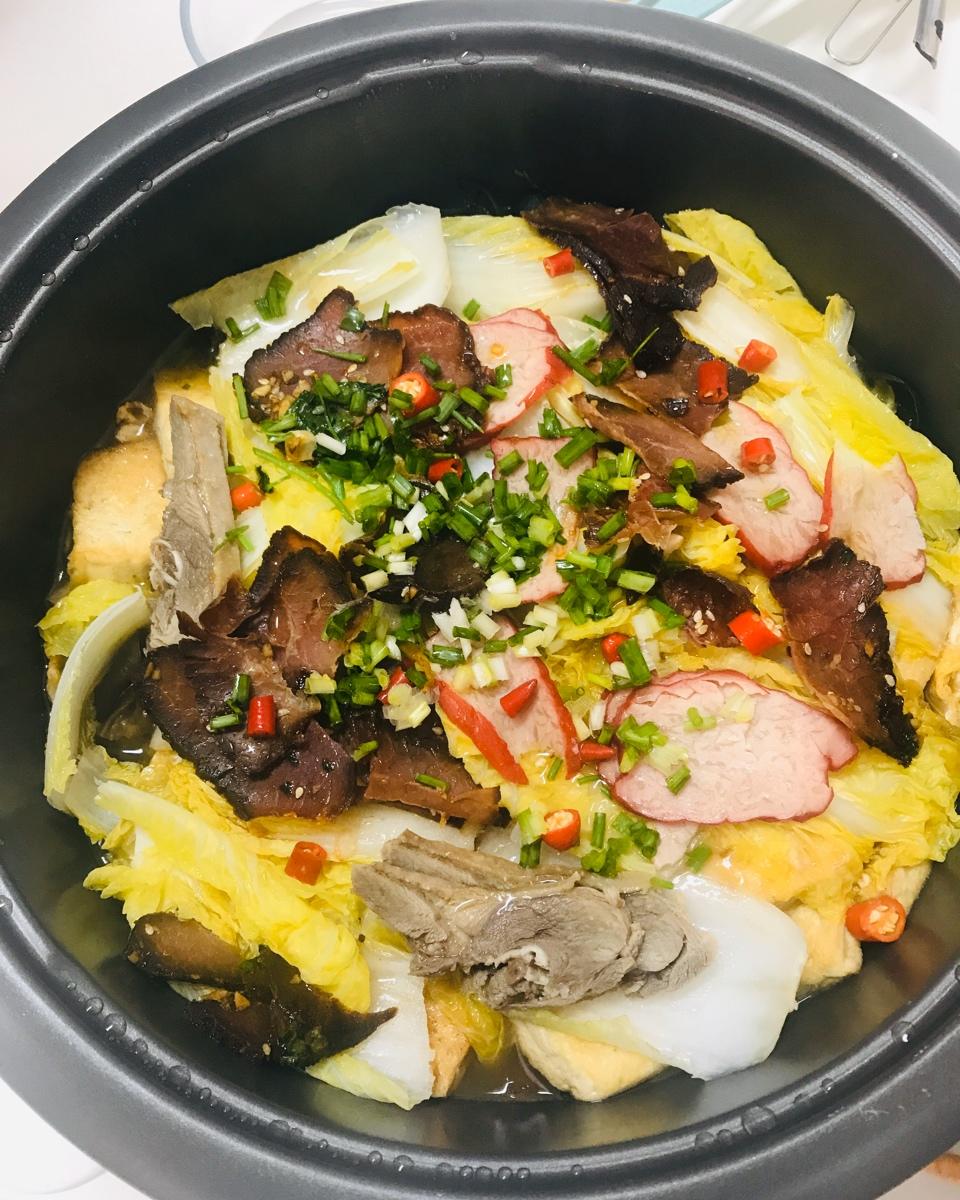 鲜菇豆腐煲